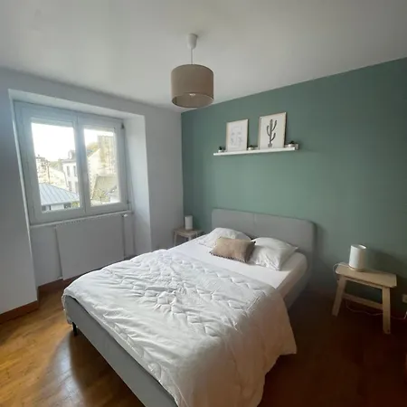 Avec Terrasse Entre Centre-ville Et Plages De Апартаменты Конкарно